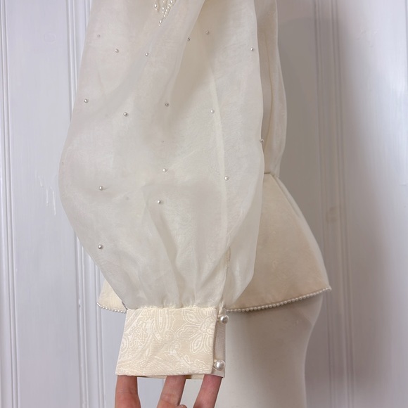 MARNI KNITS Vintage Off-White Hand-Loomed Beaded Jacket with Sheer Puffy Sleeves - Picture 5 of 14